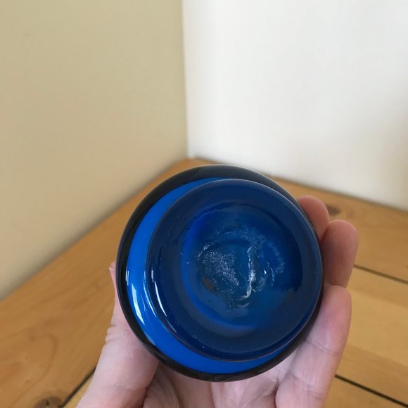 Blown Art Glass Small Bud Vase Bright Blue Studio Glassware 6-3/4" - Picture 8 of 8